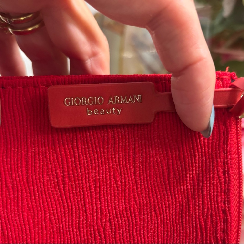 NEW Red Beauty Zipper Wristlet - Picture 7 of 13